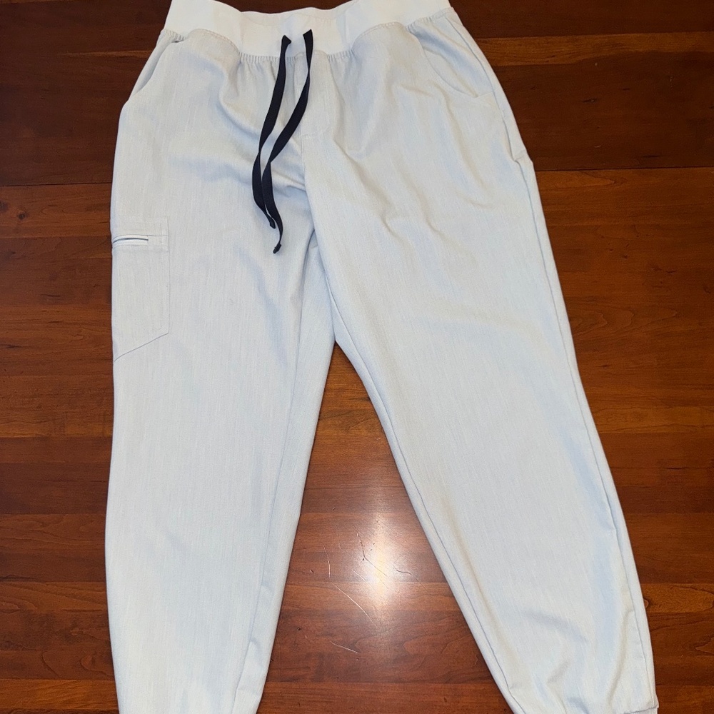 Figs Women’s Zamora Jogger Scrub Pants Chambray Medium